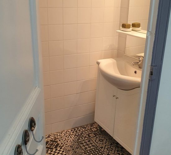 Location Ax-Les-Thermes -Sdb 1