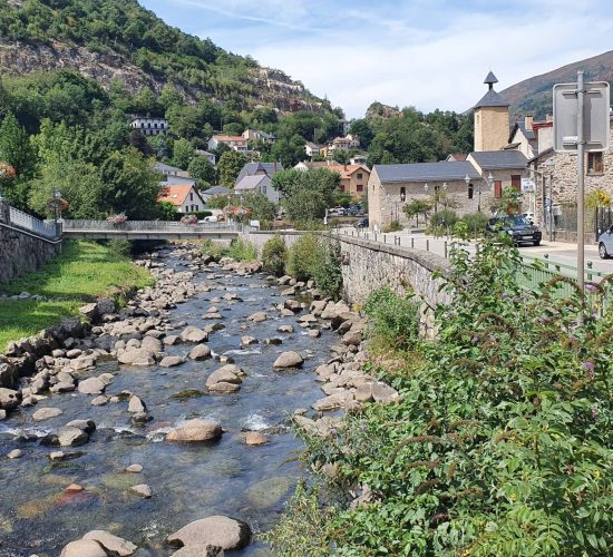 Location grand gite spacieux Ax-Les-Thermes -Ville